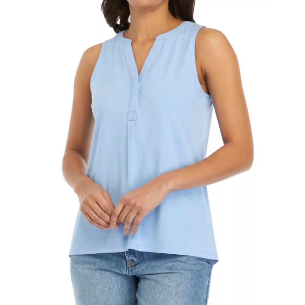 Crown & Ivy Blue Sleeveless Blouse